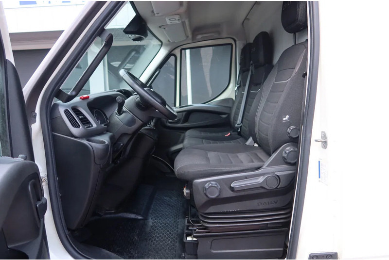 Iveco 70-C 18 Automaat L3H3 C RIJBEWIJS - Furgon: slika 5 Iveco 70-C 18 Automaat L3H3 C RIJBEWIJS - Furgon: slika 5