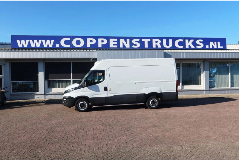 Iveco Daily 35S12 Koel/vries + Stekker 220 volt L2/h2 thermoking Meeneemprijs 17.900,-- euro - Hladilno vozilo: slika 4 Iveco Daily 35S12 Koel/vries + Stekker 220 volt L2/h2 thermoking Meeneemprijs 17.900,-- euro - Hladilno vozilo: slika 4