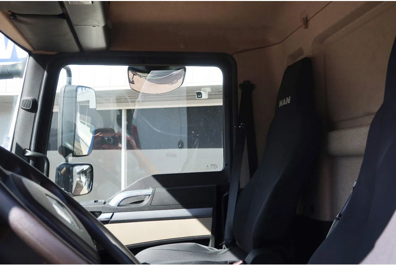 MAN TGL 12.250 Bakwagen + Laadklep DHollandia 2000 kg - Tovornjak zabojnik: slika 5 MAN TGL 12.250 Bakwagen + Laadklep DHollandia 2000 kg - Tovornjak zabojnik: slika 5