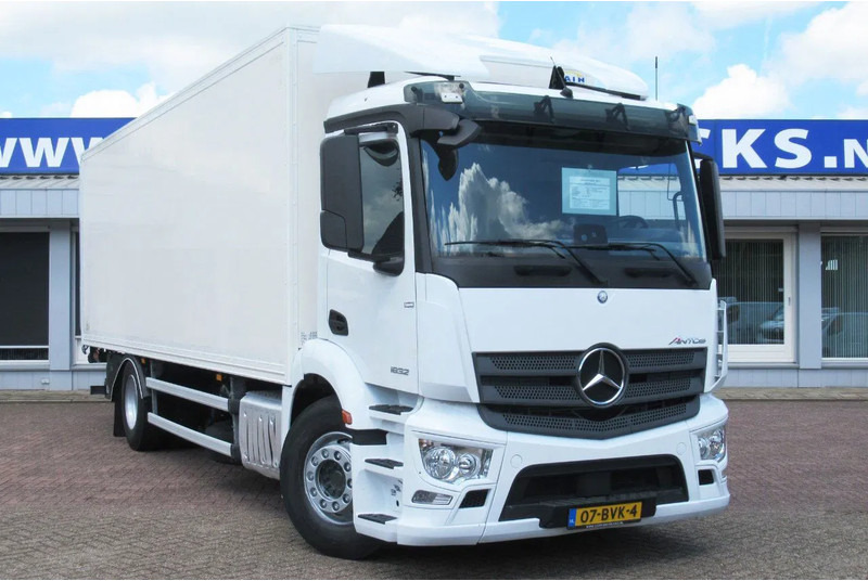 Mercedes-Benz Actros 1832 1832 LL 4x2 - Tovornjak zabojnik: slika 2 Mercedes-Benz Actros 1832 1832 LL 4x2 - Tovornjak zabojnik: slika 2