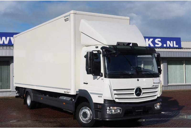 Mercedes-Benz Atego 1223 L Bak + Klep Bar 3000 KG - Tovornjak zabojnik: slika 3 Mercedes-Benz Atego 1223 L Bak + Klep Bar 3000 KG - Tovornjak zabojnik: slika 3