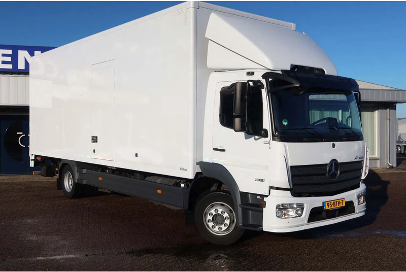Mercedes-Benz Atego 1321L Bakwagen Laadklep 2000kg / 3 Stoelen!! - Tovornjak zabojnik: slika 2 Mercedes-Benz Atego 1321L Bakwagen Laadklep 2000kg / 3 Stoelen!! - Tovornjak zabojnik: slika 2