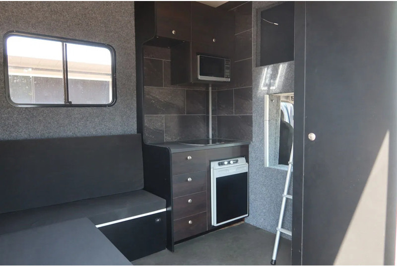 Mercedes-Benz Atego 816 L 3 Paarden/4 Ponies Nieuwe APK + nieuwe accu. - Tovornjak za prevoz konj: slika 4 Mercedes-Benz Atego 816 L 3 Paarden/4 Ponies Nieuwe APK + nieuwe accu. - Tovornjak za prevoz konj: slika 4