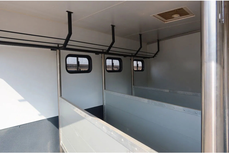 Mercedes-Benz Atego 816 L 3 Paarden/4 Ponies Nieuwe APK + nieuwe accu. - Tovornjak za prevoz konj: slika 3 Mercedes-Benz Atego 816 L 3 Paarden/4 Ponies Nieuwe APK + nieuwe accu. - Tovornjak za prevoz konj: slika 3