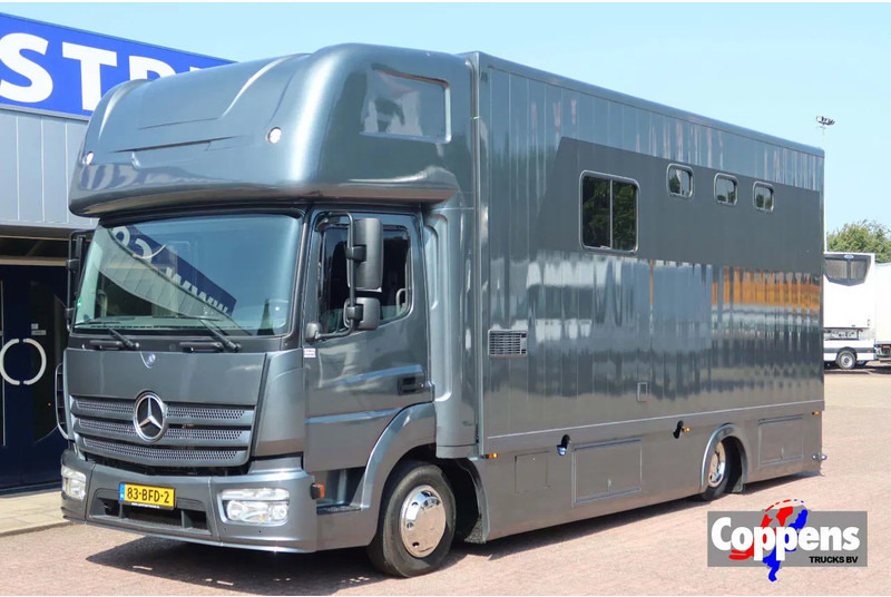 Mercedes-Benz Atego 816 L 3 Paarden/4 Ponies Nieuwe APK + nieuwe accu. - Tovornjak za prevoz konj: slika 1 Mercedes-Benz Atego 816 L 3 Paarden/4 Ponies Nieuwe APK + nieuwe accu. - Tovornjak za prevoz konj: slika 1