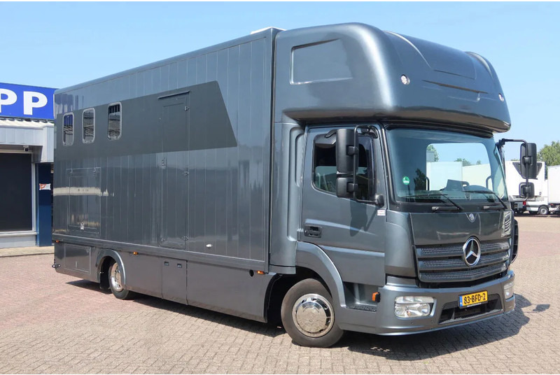 Mercedes-Benz Atego 816 L 3 Paarden/4 Ponies Nieuwe APK + nieuwe accu. - Tovornjak za prevoz konj: slika 2 Mercedes-Benz Atego 816 L 3 Paarden/4 Ponies Nieuwe APK + nieuwe accu. - Tovornjak za prevoz konj: slika 2