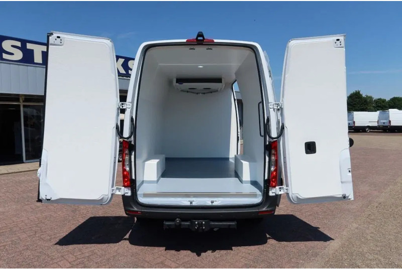 Mercedes-Benz Sprinter 315 CDI Koel/Vries/Verwarmen Carrier Xarios 350 + 220 volt nachtaansluiting - Hladilno vozilo: slika 3 Mercedes-Benz Sprinter 315 CDI Koel/Vries/Verwarmen Carrier Xarios 350 + 220 volt nachtaansluiting - Hladilno vozilo: slika 3