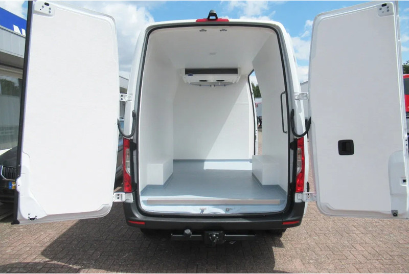 Mercedes-Benz Sprinter 316 CDI Koelen/Vriezen/ Verwarmen Carrier Xarios 350 + 220 volt nacht aansluiting - Hladilno vozilo: slika 3 Mercedes-Benz Sprinter 316 CDI Koelen/Vriezen/ Verwarmen Carrier Xarios 350 + 220 volt nacht aansluiting - Hladilno vozilo: slika 3