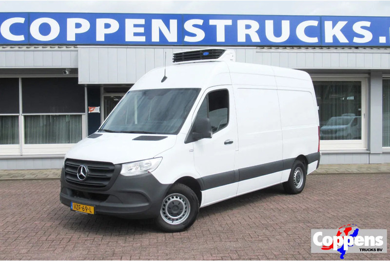 Mercedes-Benz Sprinter 317 CDI Koel / Vries/ verwarmen Carrier Xarios 350 + 220 volt nacht stekkerL2/H2 - Hladilno vozilo: slika 1 Mercedes-Benz Sprinter 317 CDI Koel / Vries/ verwarmen Carrier Xarios 350 + 220 volt nacht stekkerL2/H2 - Hladilno vozilo: slika 1