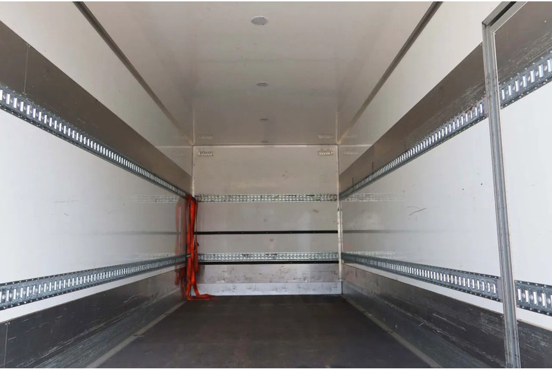 Volvo FL 250 FL 250 Bakwagen + Klep 2.000 kg Euro 6 - Tovornjak zabojnik: slika 4 Volvo FL 250 FL 250 Bakwagen + Klep 2.000 kg Euro 6 - Tovornjak zabojnik: slika 4