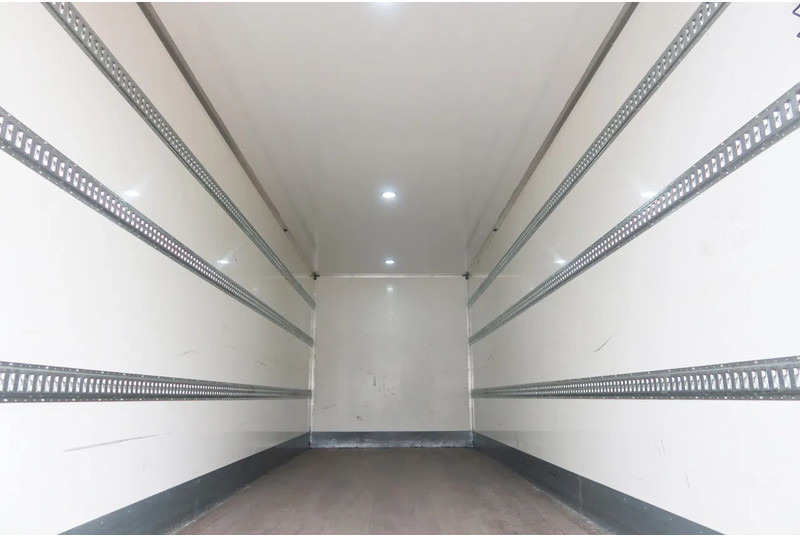 Volvo FM 340 Geïsoleerd Dak DHollandia 3000 kg - Tovornjak zabojnik: slika 4 Volvo FM 340 Geïsoleerd Dak DHollandia 3000 kg - Tovornjak zabojnik: slika 4