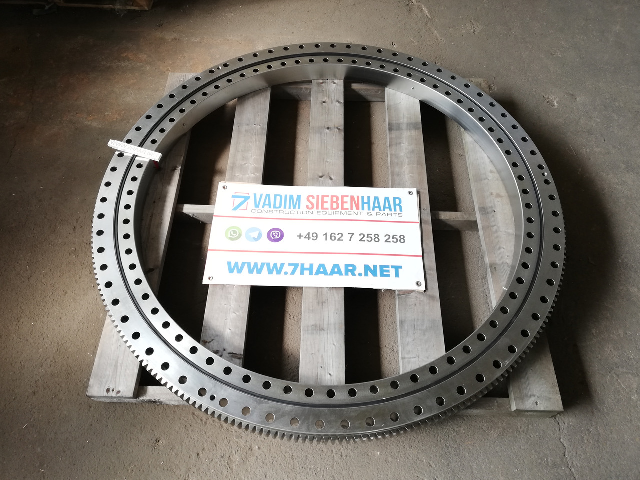 For KRUPP GMK5100, GMK5130-1, GMK5130-2 mobile crane - Pokrivni obroč za Avtodvigalo: slika 1 For KRUPP GMK5100, GMK5130-1, GMK5130-2 mobile crane - Pokrivni obroč za Avtodvigalo: slika 1