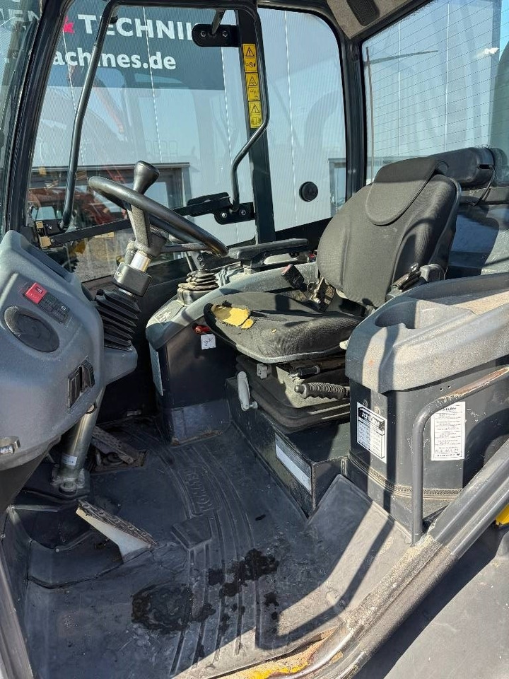 Kolesni nakladalec Komatsu WA 70-6: slika 9