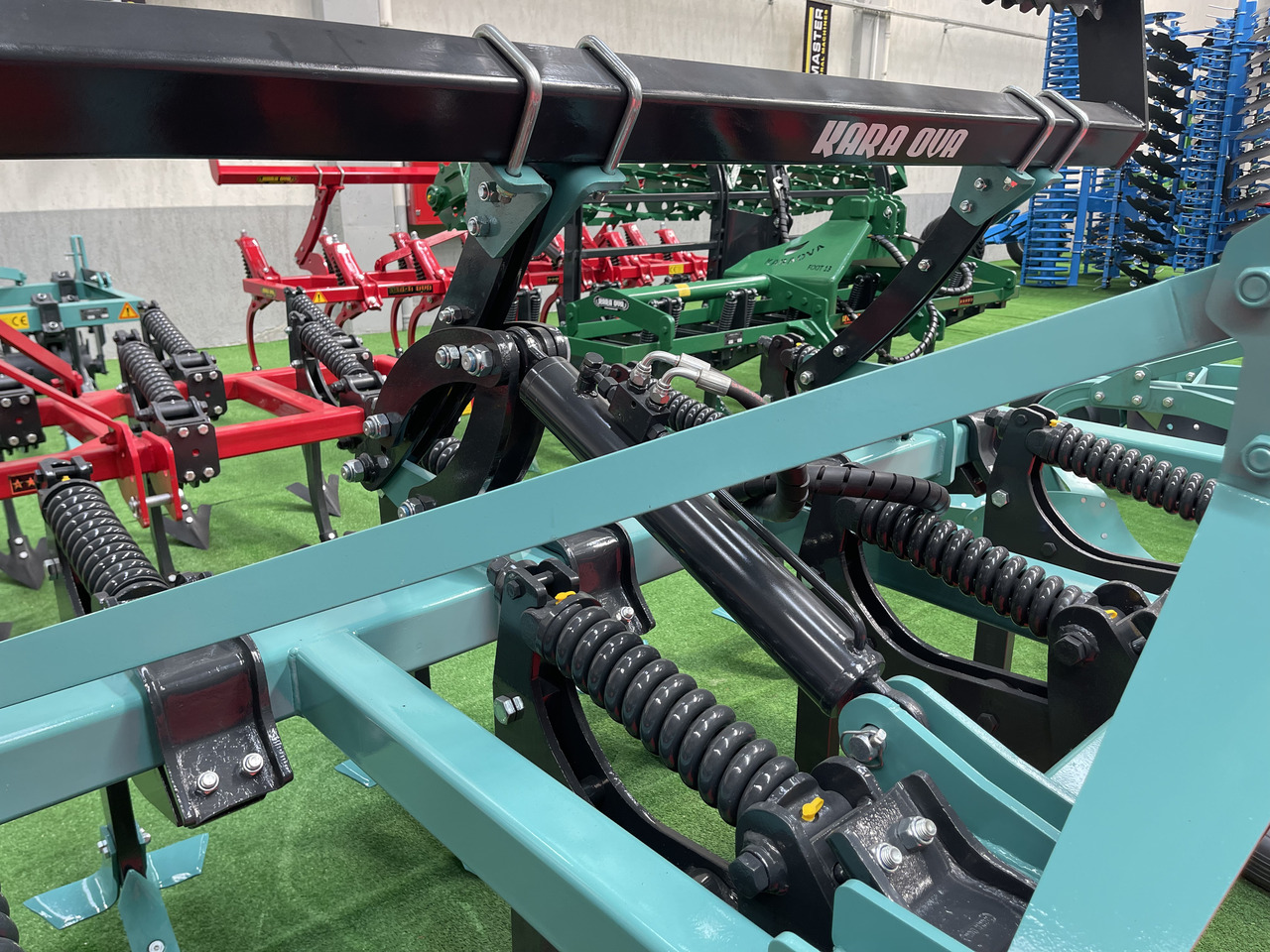 SOIL MASTER _SPRING LOADED CHISEL PLOUGH - Plug: slika 3 SOIL MASTER _SPRING LOADED CHISEL PLOUGH - Plug: slika 3