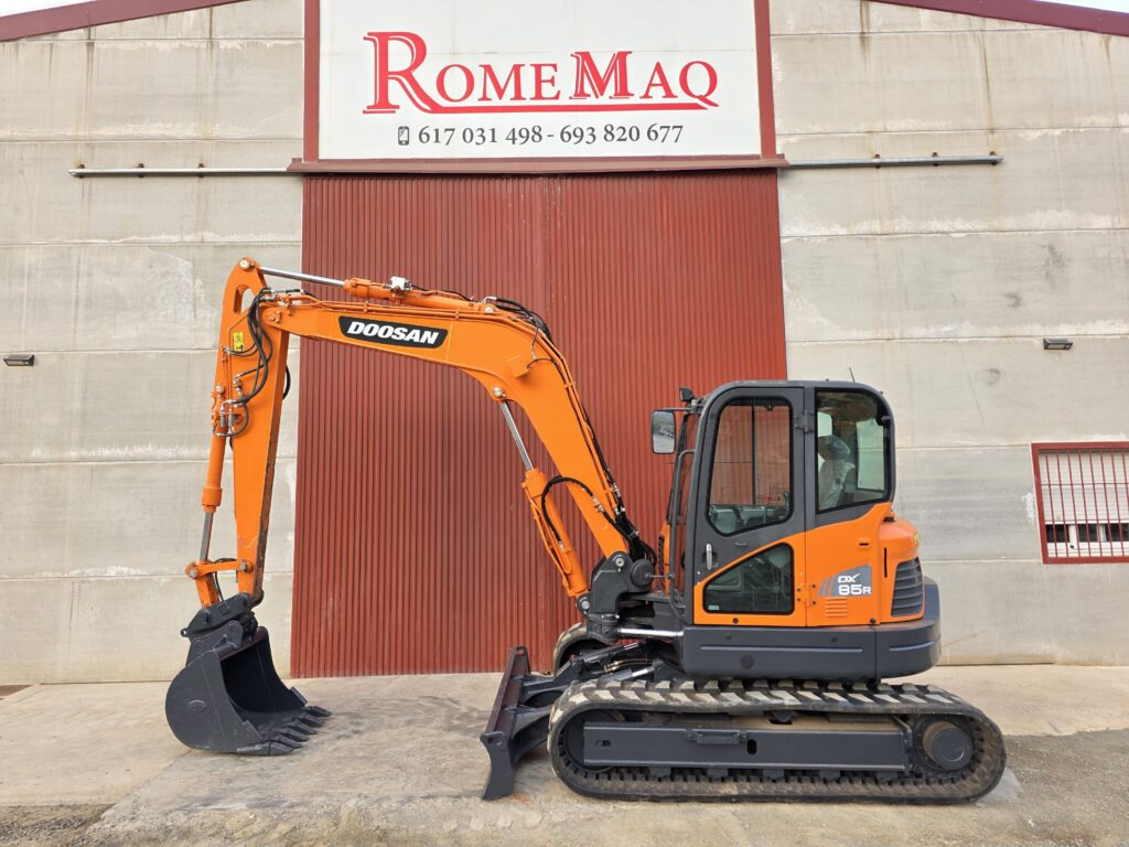 DOOSAN DX85R-3 - Mini bager: slika 1 DOOSAN DX85R-3 - Mini bager: slika 1