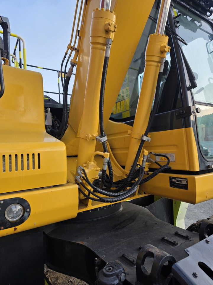 KOMATSU PW148-11 - Bager na kolesih: slika 4 KOMATSU PW148-11 - Bager na kolesih: slika 4