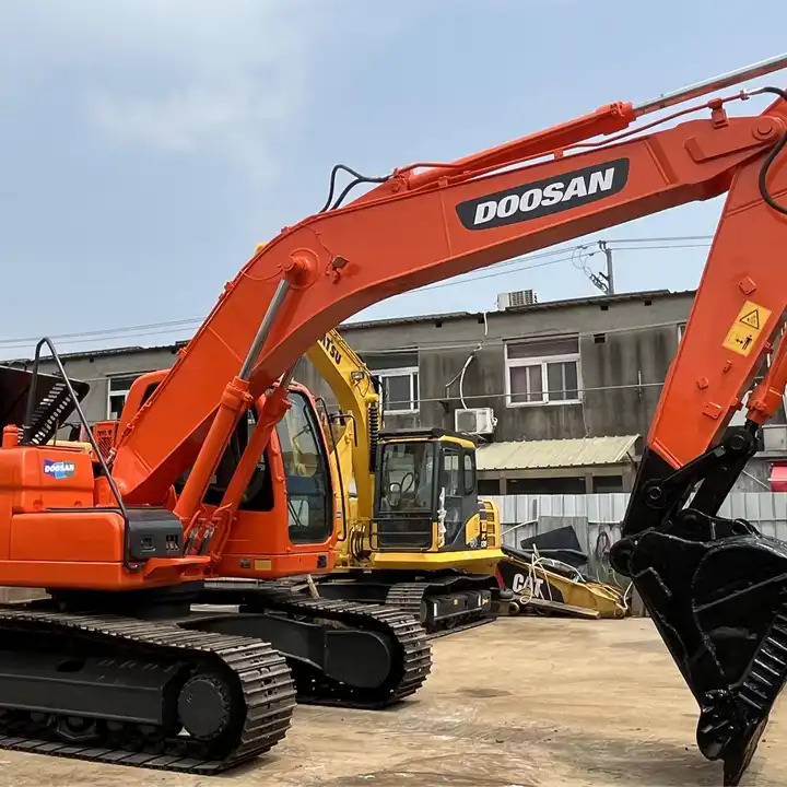 20 ton heavy machine used excavator digger doosan dx225lc with good performance - Bager goseničar: slika 1 20 ton heavy machine used excavator digger doosan dx225lc with good performance - Bager goseničar: slika 1