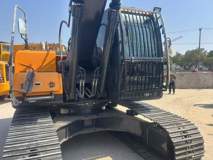 2024 New Hyundai HX220L Crawler Excavator South Korea Made ,22ton Tracked Shovel HX220 Hyundai HX220 Crawler Excavator - Bager: slika 4 2024 New Hyundai HX220L Crawler Excavator South Korea Made ,22ton Tracked Shovel HX220 Hyundai HX220 Crawler Excavator - Bager: slika 4