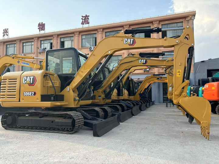 2024 Used Excavator CAT 306E Almost New CAT 306E 6 Ton Mini Excavator Used Crawler Excavator Best Price for Sale - Bager: slika 3 2024 Used Excavator CAT 306E Almost New CAT 306E 6 Ton Mini Excavator Used Crawler Excavator Best Price for Sale - Bager: slika 3