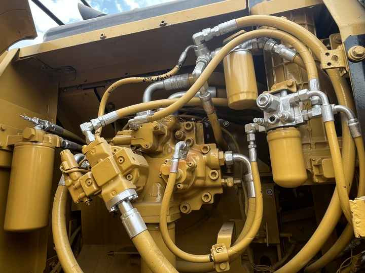 20Tons excavator Used CAT Excavator 325D 320D 320B 320BL 320C 320CL On sale - Bager goseničar: slika 3 20Tons excavator Used CAT Excavator 325D 320D 320B 320BL 320C 320CL On sale - Bager goseničar: slika 3