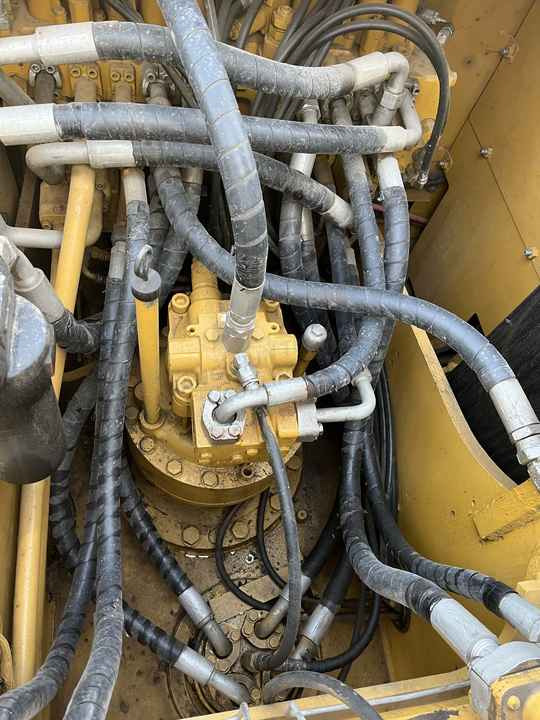 20Tons excavator Used CAT Excavator 325D 320D 320B 320BL 320C 320CL On sale - Bager goseničar: slika 5 20Tons excavator Used CAT Excavator 325D 320D 320B 320BL 320C 320CL On sale - Bager goseničar: slika 5