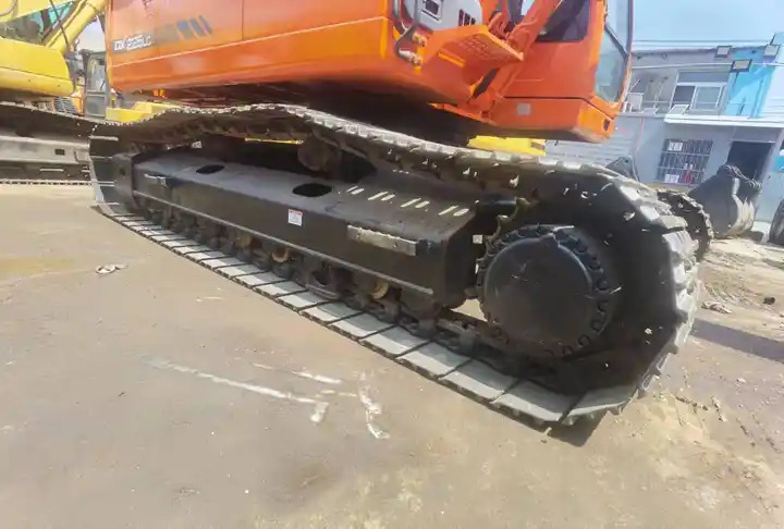 22tons Used Excavator Doosan DX225 In Good Condition Used Original doosan 225 excavator - Bager goseničar: slika 5 22tons Used Excavator Doosan DX225 In Good Condition Used Original doosan 225 excavator - Bager goseničar: slika 5