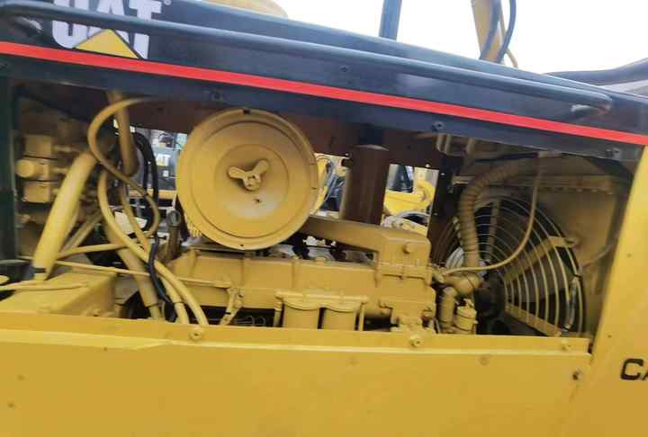 6-way Tilting Blade Caterpillar Crawler Bulldozer Cat D7G With Elevated Tracks Good Condition For Sale - Buldožer: slika 5 6-way Tilting Blade Caterpillar Crawler Bulldozer Cat D7G With Elevated Tracks Good Condition For Sale - Buldožer: slika 5