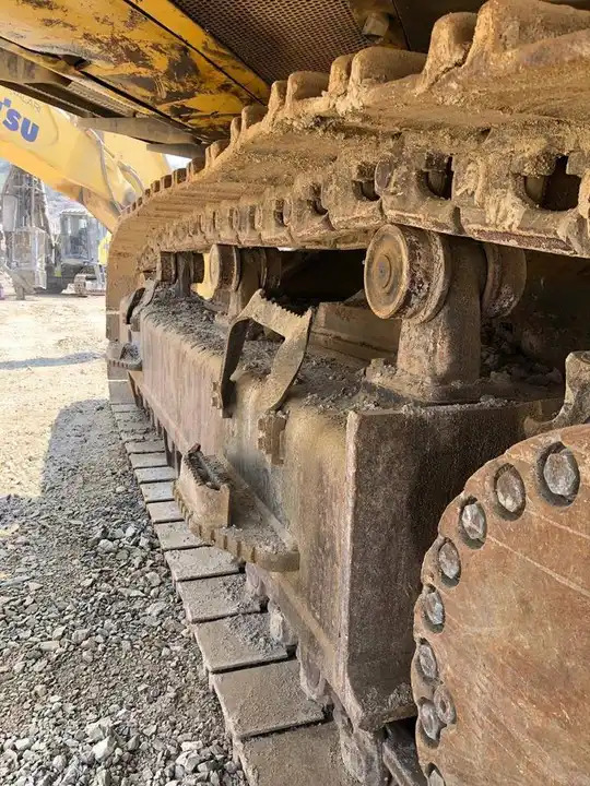 70 Ton Used Japan Komatsu PC700 Excavator for Sale Used Excavator PC220 PC200 PC240 PC600 PC650 PC700 PC800 - Bager: slika 5 70 Ton Used Japan Komatsu PC700 Excavator for Sale Used Excavator PC220 PC200 PC240 PC600 PC650 PC700 PC800 - Bager: slika 5