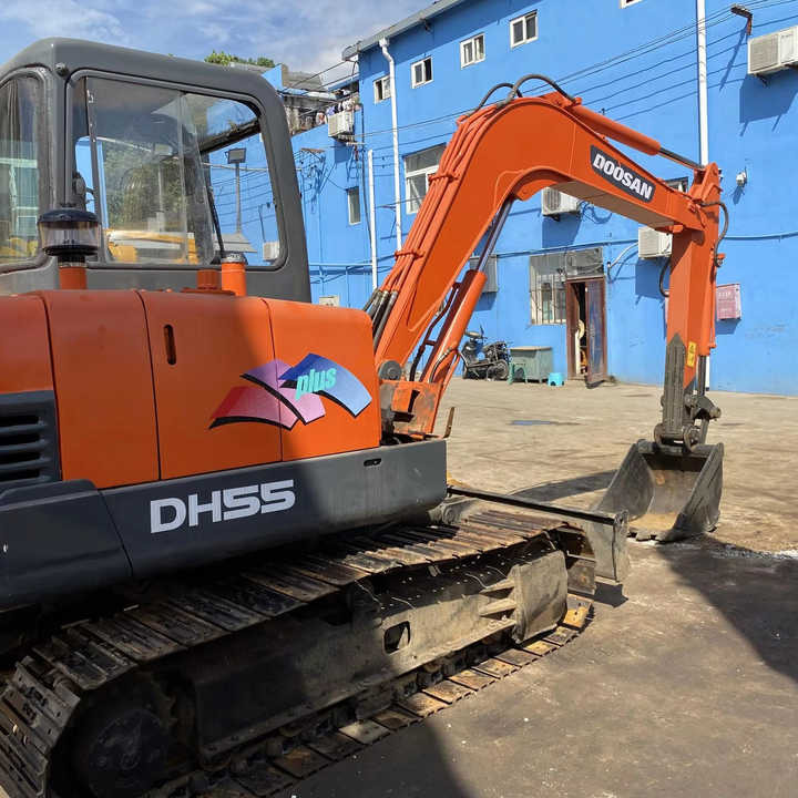 Awesome Performance Korea Imported Small Scale Used Doosan Dh60 Dh55 Dx60 Dx225 Excavator in China - Bager goseničar: slika 1 Awesome Performance Korea Imported Small Scale Used Doosan Dh60 Dh55 Dx60 Dx225 Excavator in China - Bager goseničar: slika 1