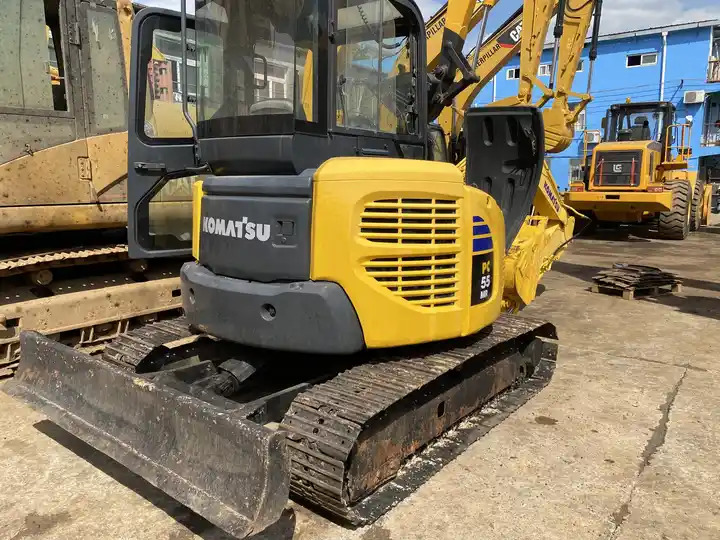 Best-selling Japan Original Second Hand Earth-moving Machinery Cheap Mini Used Komatsu Pc55mr Excavator in Shanghai - Bager goseničar: slika 2 Best-selling Japan Original Second Hand Earth-moving Machinery Cheap Mini Used Komatsu Pc55mr Excavator in Shanghai - Bager goseničar: slika 2