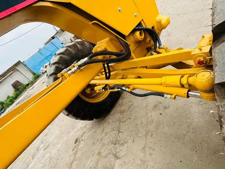 Caterpillar Used Cat Motor Grader 140h With Original Japan Cat Engine For Sale In Shanghai - Greder: slika 2 Caterpillar Used Cat Motor Grader 140h With Original Japan Cat Engine For Sale In Shanghai - Greder: slika 2