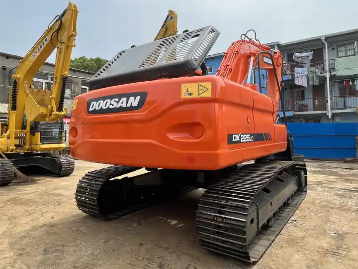 Cheap Used Korea Brand Doosan DX225LC 20 ton Excavator - Bager goseničar: slika 3 Cheap Used Korea Brand Doosan DX225LC 20 ton Excavator - Bager goseničar: slika 3
