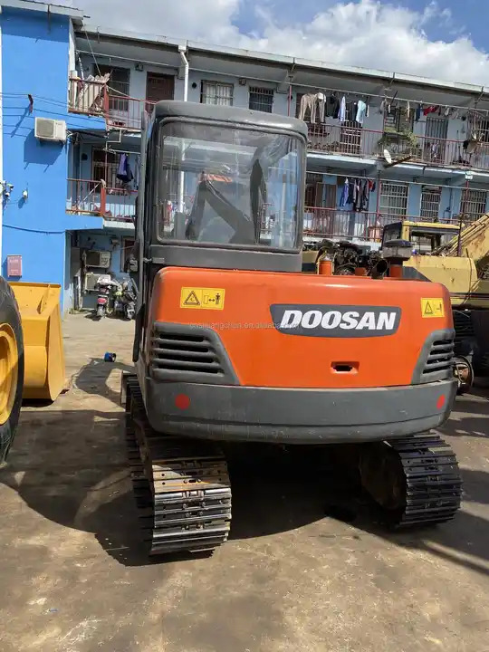 Competitive Price Original Used Doosan Excavator Dh55 With Good Condition for Sale - Mini bager: slika 3 Competitive Price Original Used Doosan Excavator Dh55 With Good Condition for Sale - Mini bager: slika 3