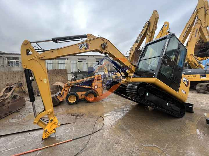 Excellent Used Cheap Caterpillar cat 303.5e cat 305.5 caterpillar 306e cat 306e2 306 306d 307 307c 307d 307e used excavator - Bager goseničar: slika 4 Excellent Used Cheap Caterpillar cat 303.5e cat 305.5 caterpillar 306e cat 306e2 306 306d 307 307c 307d 307e used excavator - Bager goseničar: slika 4