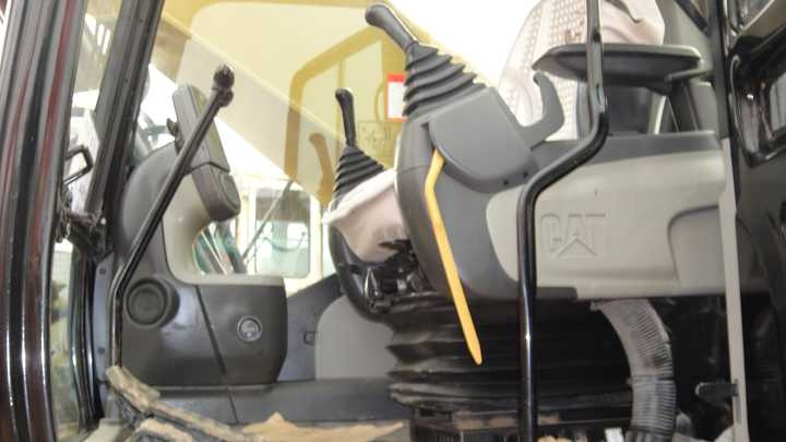 Good Price CAT 307 308C 308D 308E 312D 315D 320C 320D Second Hand 7t Used Mini Crawler catpillar Excavator low price - Mini bager: slika 4 Good Price CAT 307 308C 308D 308E 312D 315D 320C 320D Second Hand 7t Used Mini Crawler catpillar Excavator low price - Mini bager: slika 4