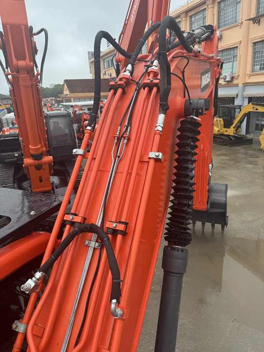 Good Quality Original 23ton Doosan DX225LCA Used Large Excavators for Sale at Low Price Secondhand Doosan225LCA Heavy Digger - Bager goseničar: slika 5 Good Quality Original 23ton Doosan DX225LCA Used Large Excavators for Sale at Low Price Secondhand Doosan225LCA Heavy Digger - Bager goseničar: slika 5