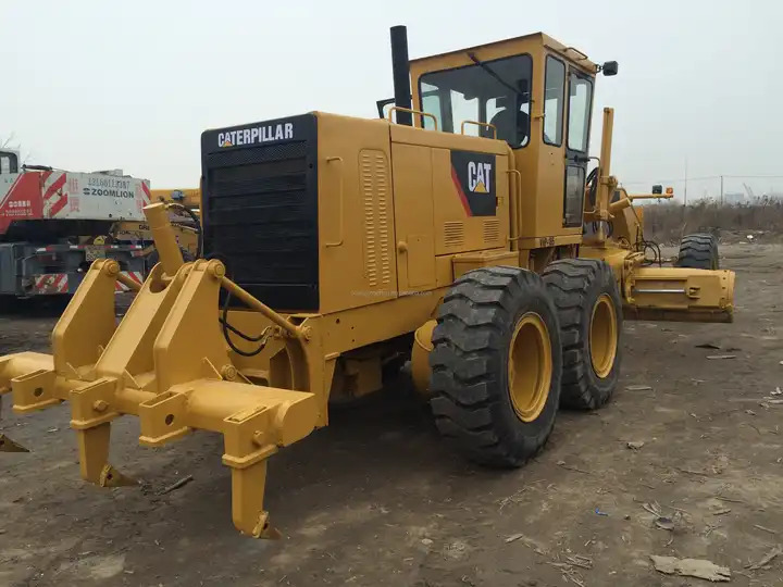 High Quality Second Hand Cat 140h Grader Used excellent Grader cat 140h 140k with good condition in Low Price on sale - Greder: slika 5 High Quality Second Hand Cat 140h Grader Used excellent Grader cat 140h 140k with good condition in Low Price on sale - Greder: slika 5