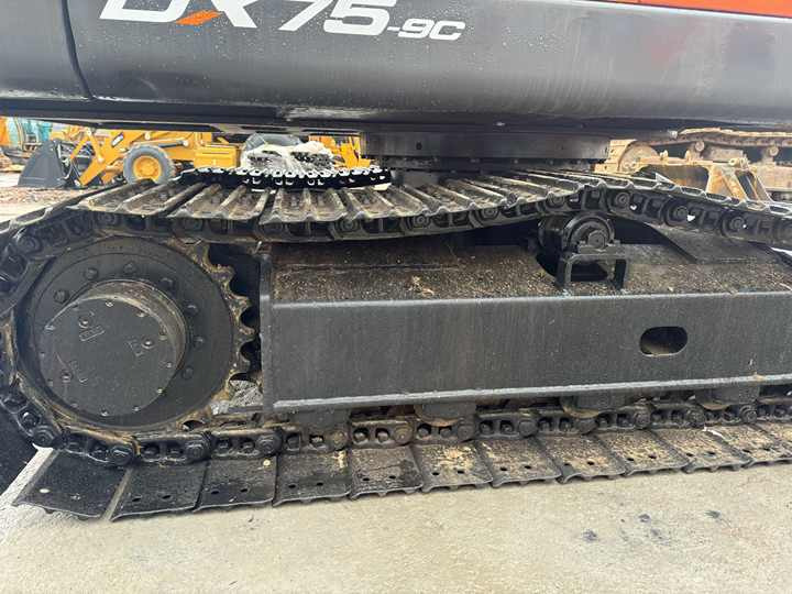 Hot Sale Used Doosan DX75-9C Excavator Doosan 7.5 Ton Crawler Digger Original Equipment - Bager goseničar: slika 5 Hot Sale Used Doosan DX75-9C Excavator Doosan 7.5 Ton Crawler Digger Original Equipment - Bager goseničar: slika 5