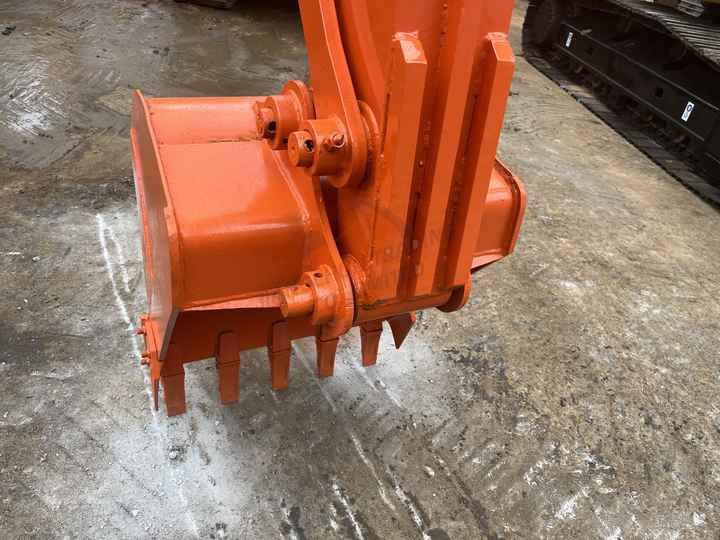 Hot sale Used Hitachi ZX120 digger medium size Excavator second hand excavator - Bager goseničar: slika 2 Hot sale Used Hitachi ZX120 digger medium size Excavator second hand excavator - Bager goseničar: slika 2