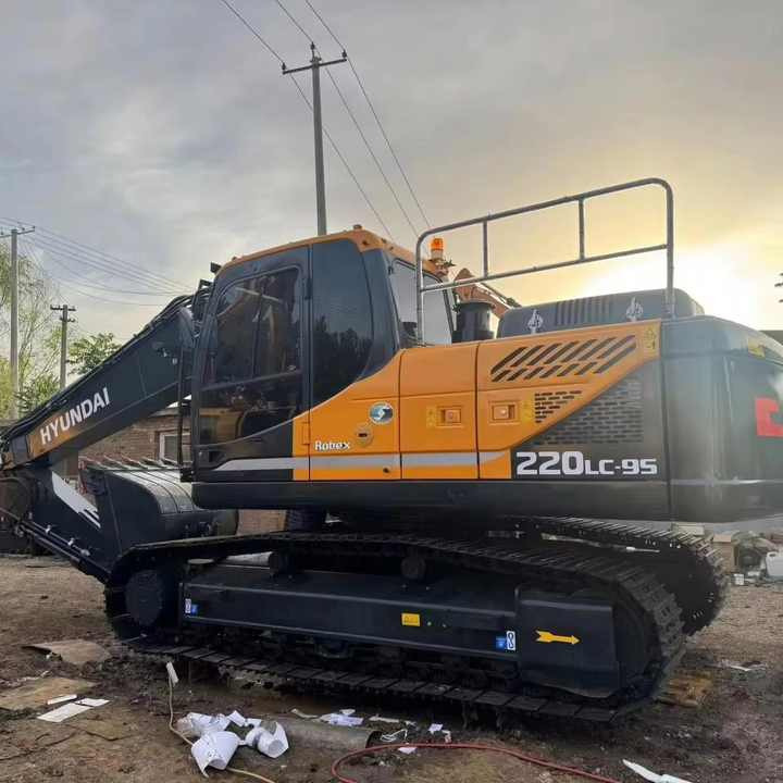 Korea Original Used Hyundai 220LC-9S Excavator Used Robex Hyundai 220 Excavator 220LC-9S Used Excavators for Sale - Bager: slika 2 Korea Original Used Hyundai 220LC-9S Excavator Used Robex Hyundai 220 Excavator 220LC-9S Used Excavators for Sale - Bager: slika 2