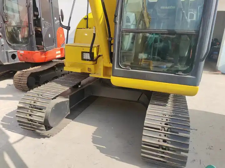 Little Working Hours Used Cheap Komatsu PC60 Excavator Used Mini Komatsu PC78 PC55 PC56 PC60 - Bager: slika 2 Little Working Hours Used Cheap Komatsu PC60 Excavator Used Mini Komatsu PC78 PC55 PC56 PC60 - Bager: slika 2