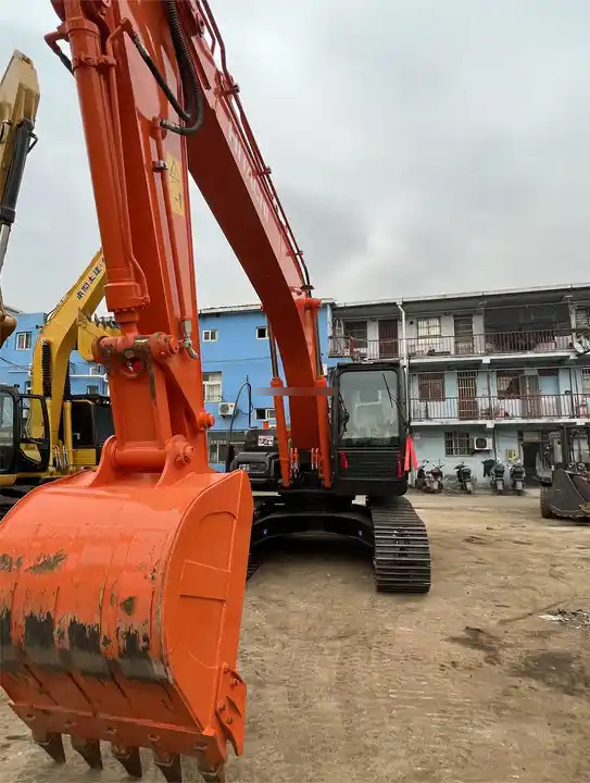 New Arrival second hand ZX200-3G Hitachi 20 Ton Crawler Excavator Used japan Hitachi zx200 excavator For Sale - Bager goseničar: slika 5 New Arrival second hand ZX200-3G Hitachi 20 Ton Crawler Excavator Used japan Hitachi zx200 excavator For Sale - Bager goseničar: slika 5