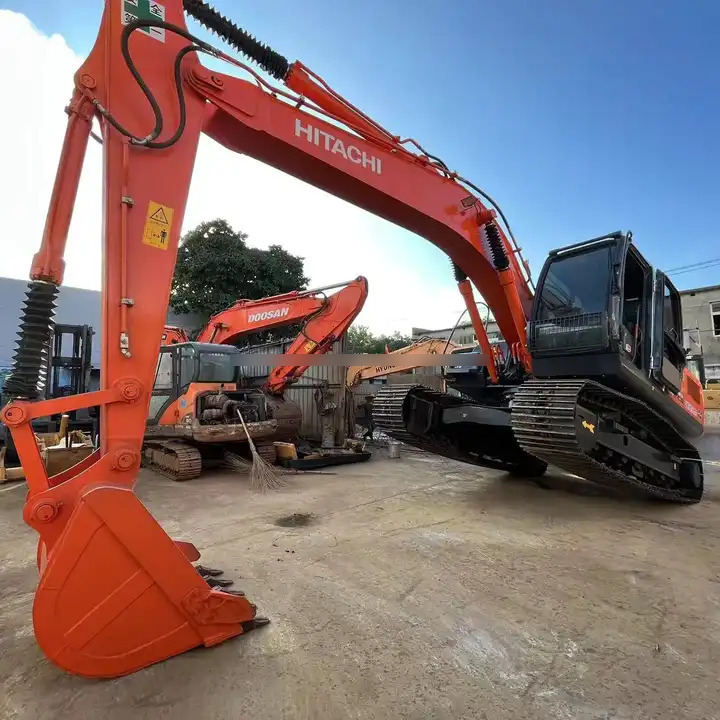 New Arrival second hand ZX200-3G Hitachi 20 Ton Crawler Excavator Used japan Hitachi zx200 excavator For Sale - Bager goseničar: slika 2 New Arrival second hand ZX200-3G Hitachi 20 Ton Crawler Excavator Used japan Hitachi zx200 excavator For Sale - Bager goseničar: slika 2