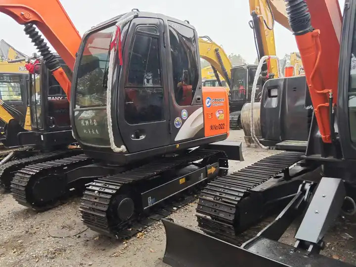 Original 7ton Used Excavator In Shanghai China 2019 Second Hand Hitachi Zx70 Used Excavator For Sale - Bager goseničar: slika 3 Original 7ton Used Excavator In Shanghai China 2019 Second Hand Hitachi Zx70 Used Excavator For Sale - Bager goseničar: slika 3