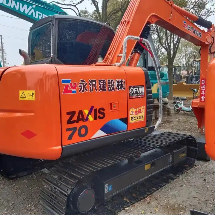 Original 7ton Used Excavator In Shanghai China 2019 Second Hand Hitachi Zx70 Used Excavator For Sale - Bager goseničar: slika 1 Original 7ton Used Excavator In Shanghai China 2019 Second Hand Hitachi Zx70 Used Excavator For Sale - Bager goseničar: slika 1