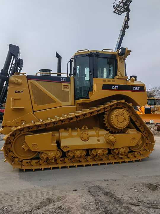 Original Caterpillar Bulldozer Cat D8T Second Hand Bulldozer Caterpillar D8 D6 D7 Originally Made in USA Brazil - Buldožer: slika 2 Original Caterpillar Bulldozer Cat D8T Second Hand Bulldozer Caterpillar D8 D6 D7 Originally Made in USA Brazil - Buldožer: slika 2