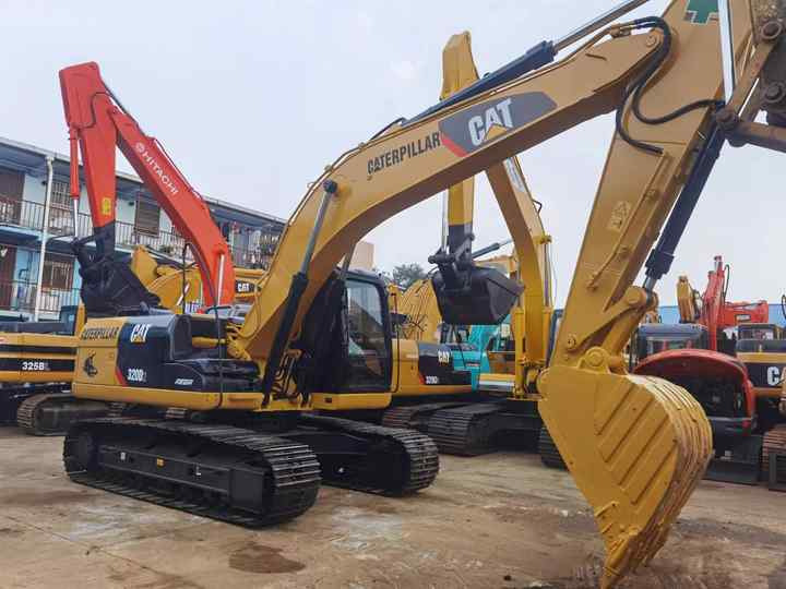 Original Caterpillar Excavator Parts,Low Working Hours Of Used Excavator Cat320,320b,320c,320d,320dl,320d2 For Sale In Shanghai - Bager goseničar: slika 3 Original Caterpillar Excavator Parts,Low Working Hours Of Used Excavator Cat320,320b,320c,320d,320dl,320d2 For Sale In Shanghai - Bager goseničar: slika 3