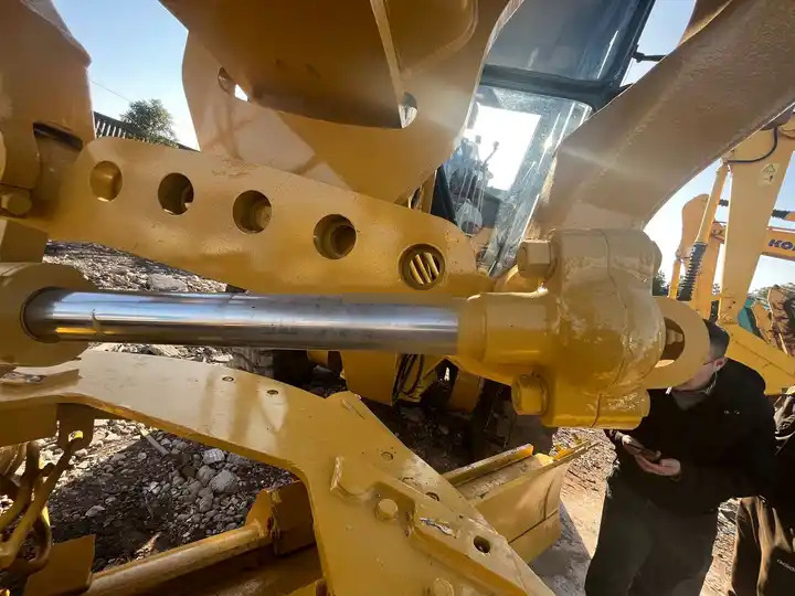 Original Well-Maintained CAT 140K Used Motor Grader for Sale,Second hand CAT 140G 140K wheel grader - Greder: slika 4 Original Well-Maintained CAT 140K Used Motor Grader for Sale,Second hand CAT 140G 140K wheel grader - Greder: slika 4