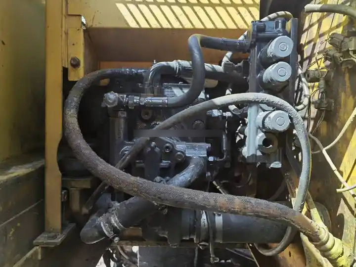 Original Well-Maintained Komatsu PC120-6 Used Excavator for Sale - Bager goseničar: slika 4 Original Well-Maintained Komatsu PC120-6 Used Excavator for Sale - Bager goseničar: slika 4