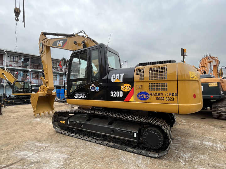 Original japan Used CAT 320D 320D2 crawler excavator CAT 320 used excavators 20 tons excavator for sale - Bager goseničar: slika 2 Original japan Used CAT 320D 320D2 crawler excavator CAT 320 used excavators 20 tons excavator for sale - Bager goseničar: slika 2